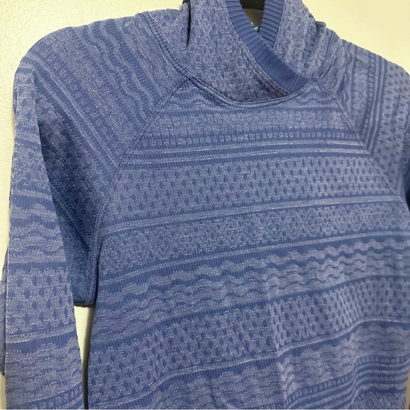 Lululemon Rest Less Hoodie 6 - Picture 5 of 8